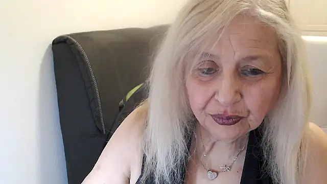 SusiLifeXXX Adlı Modelin Canlı XXX Sohbeti