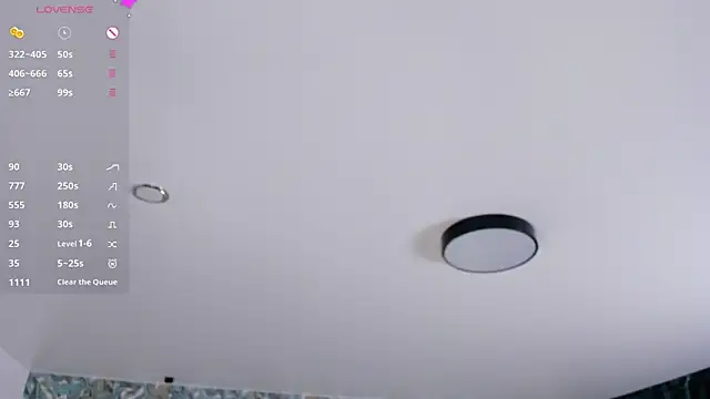 OdellaFrakeのライブXXXチャット