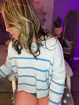 MiraKisss' Live XXX Chat