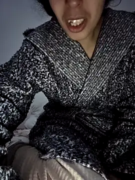 XXX chat uživo modela altinya