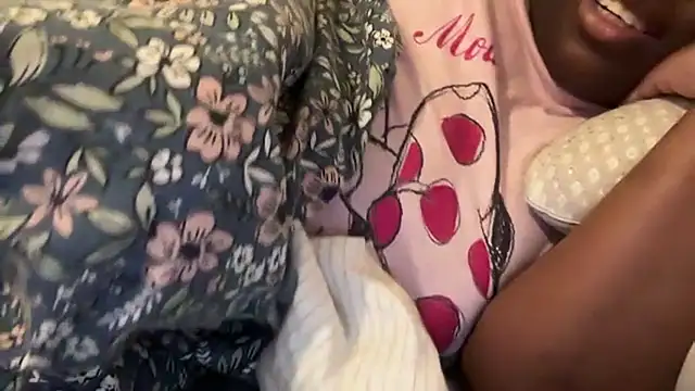 nanaisbackk 网络视讯表演