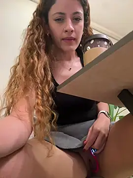 XXX chat uživo modela alana15