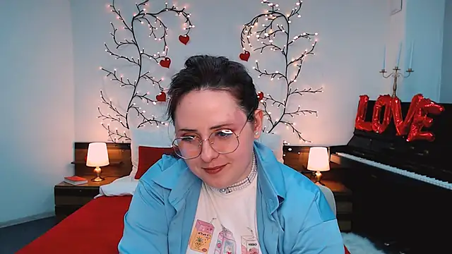 Chat +18 de Hennessy_bunny ao vivo