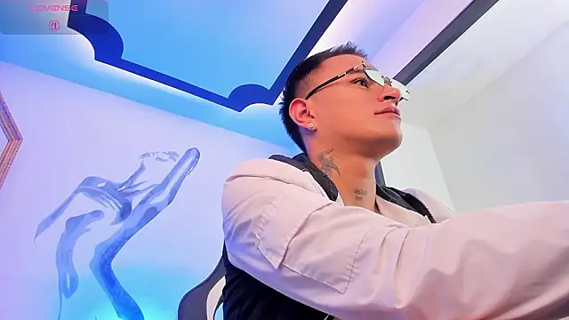 LiamDeep Live XXX Chat