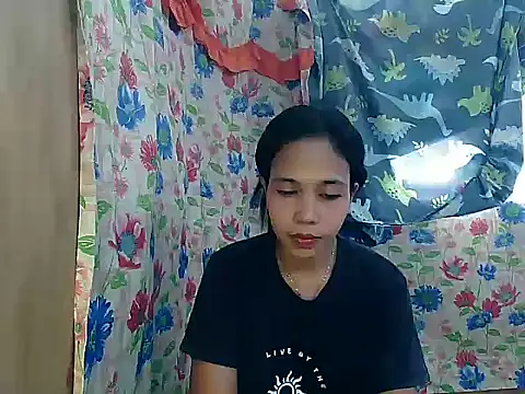 PinaySkinnyGirl's Live XXX Chat