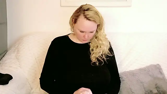 Sarah4you লাইভ XXX চ্যাট