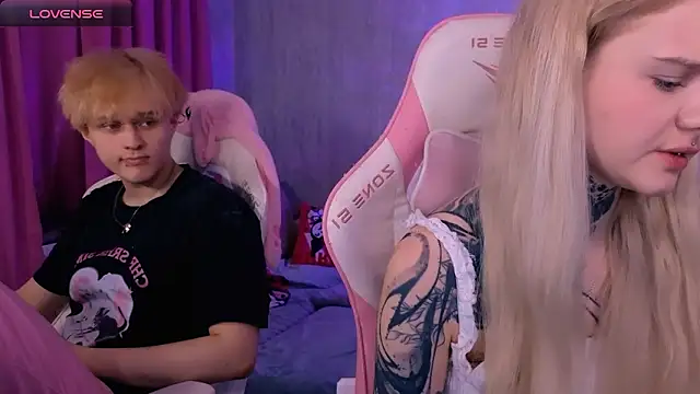 Britney_Lynch Show in webcam