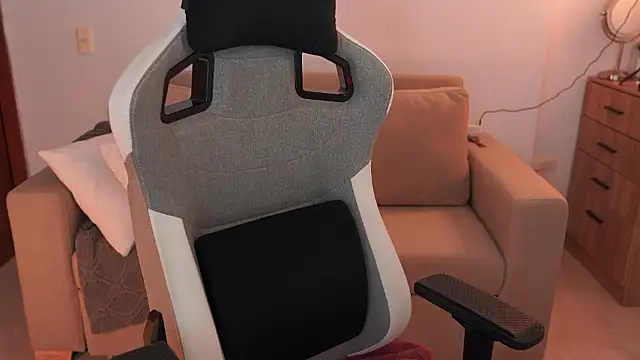 anyacutex 现场XXX聊天