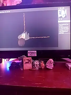 ChuckyyDee: вебкам-шоу