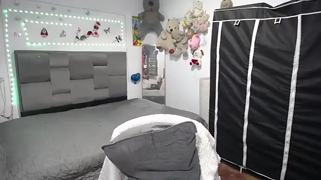 Sharloth_milf Obrolan Langsung XXX