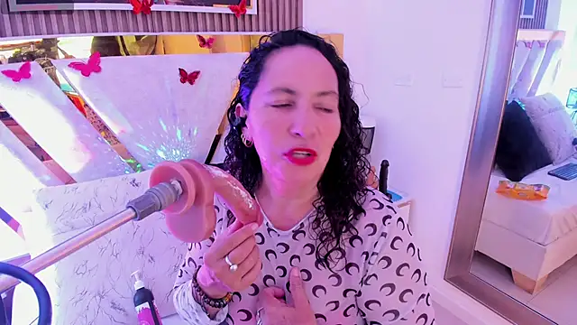 Luna_Naughty1: απευθείας συνομιλία ΧΧΧ