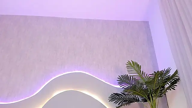 CannelaSmith's Live XXX Chat