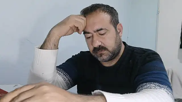 Chatroom XXX en direct de mio_jaks