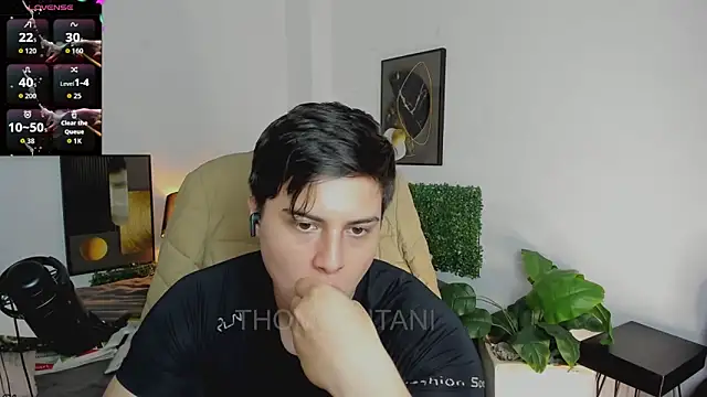 Thom_Ohtani élő XXX-chatje