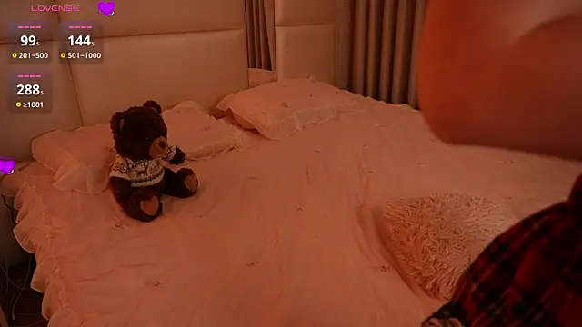 Lilly_Colinsのウェブカメラショー