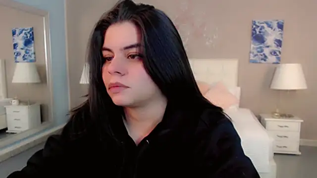 _Maddison_Ivanova_ Adlı Modelin Canlı XXX Sohbeti