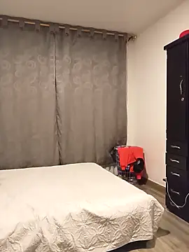 Fernandar2025 라이브 XXX 채팅