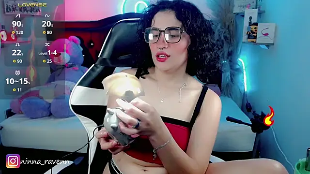 Ninna_ravenn's Live XXX Chat