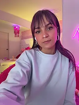 Kitty_madness Chat XXX live