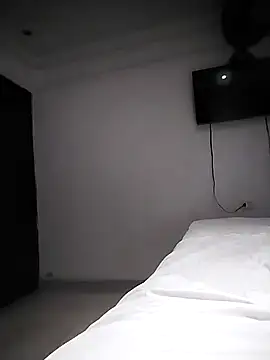 Webkamerová show intangible1