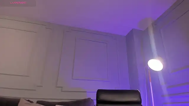 EveBensonX Chat XXX live