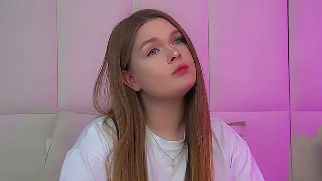 CrystalLyons Adlı Modelin Web Kamerası Şovu