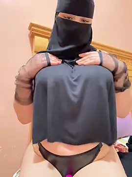 _Laiali_ Adlı Modelin Canlı XXX Sohbeti