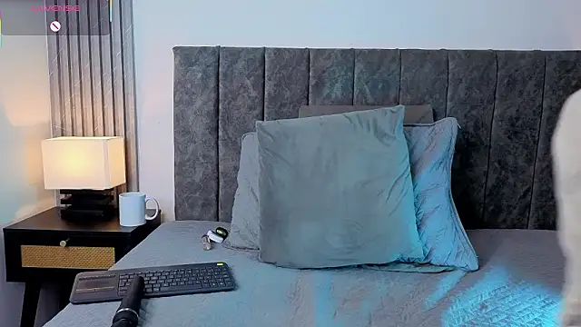 Ema_Stone65 Live XXX-Chat