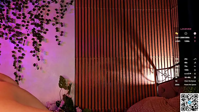 Chat XXX en directo de GildedKitten