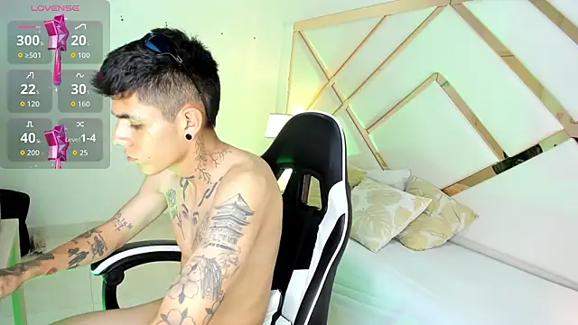 Tommy_valverde Webcam Show