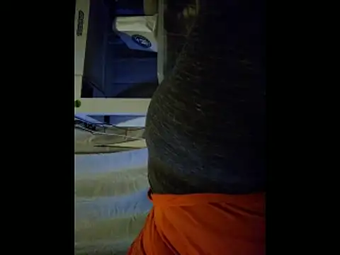 Chatroom XXX en direct de missthickness35_Pika