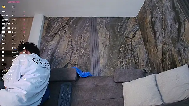 Daviid_laidd 即時 XXX 聊天