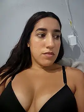 manueladantass1 Adlı Modelin Canlı XXX Sohbeti