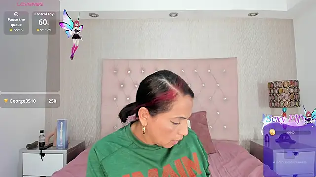 Chatroom XXX en direct de GochitaWild