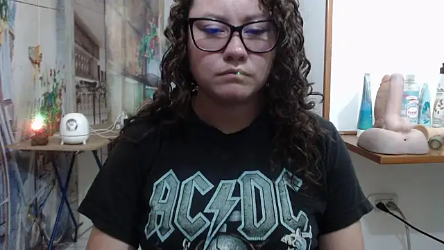 curly_greeneyed Live XXX-Chat