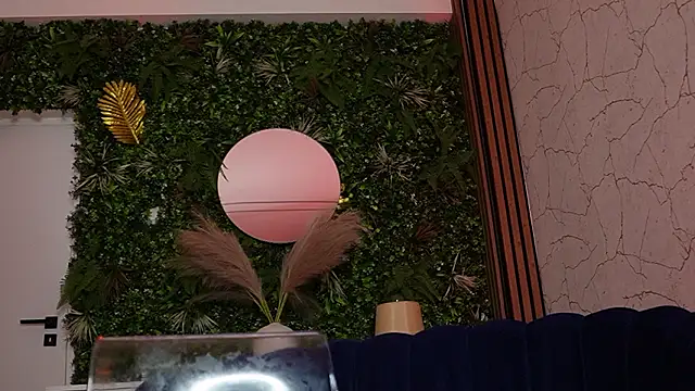 sisi_von_dee's Live XXX Chat