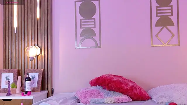 Hanna-Winchester Show in webcam