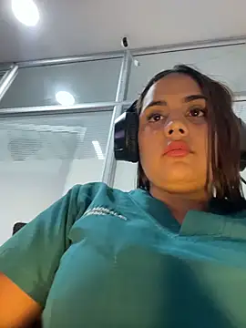 Онлайн чат XXX Noa_Harper-