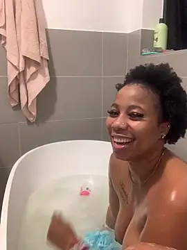 CurvyDesire1's Live XXX Chat