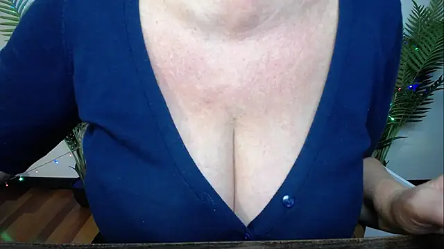 Chatroom XXX en direct de BlondyLeeBest