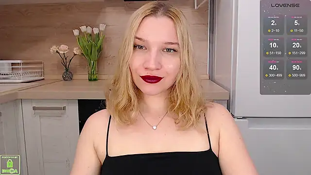 hottie_satan Adlı Modelin Canlı XXX Sohbeti