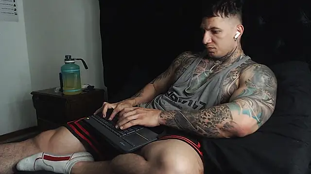 Czat XXX na żywo – Shane_Clay