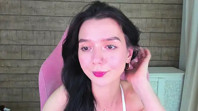 VanessaVienne Adlı Modelin Canlı XXX Sohbeti