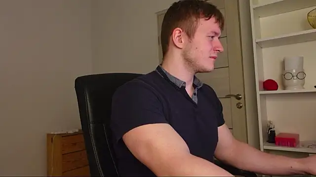 XXX chat uživo modela Richard_Dullas