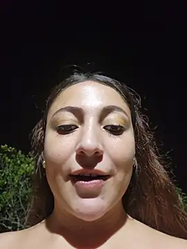 VickyHoult: онлайн-секс-чат