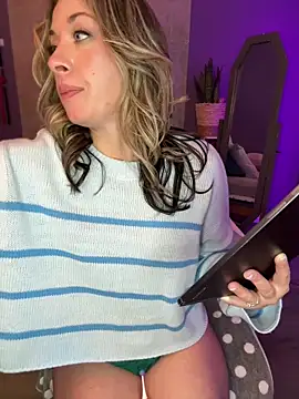 MiraKisss লাইভ XXX চ্যাট