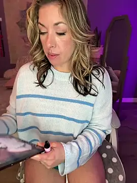 Chatroom XXX en direct de MiraKisss