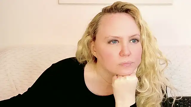 Sarah4youn Live XXX chat