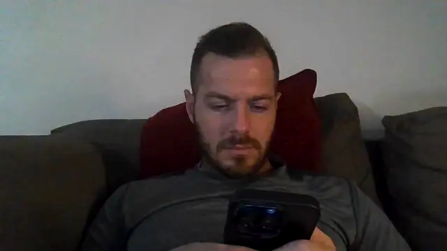 Chatroom XXX en direct de THE_CHEEKY_ALPHA