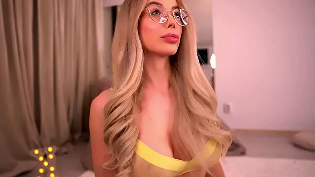 KylieJoyce 网络视讯表演